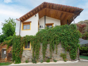 Belvilla by Oyo Casa rural Leon II